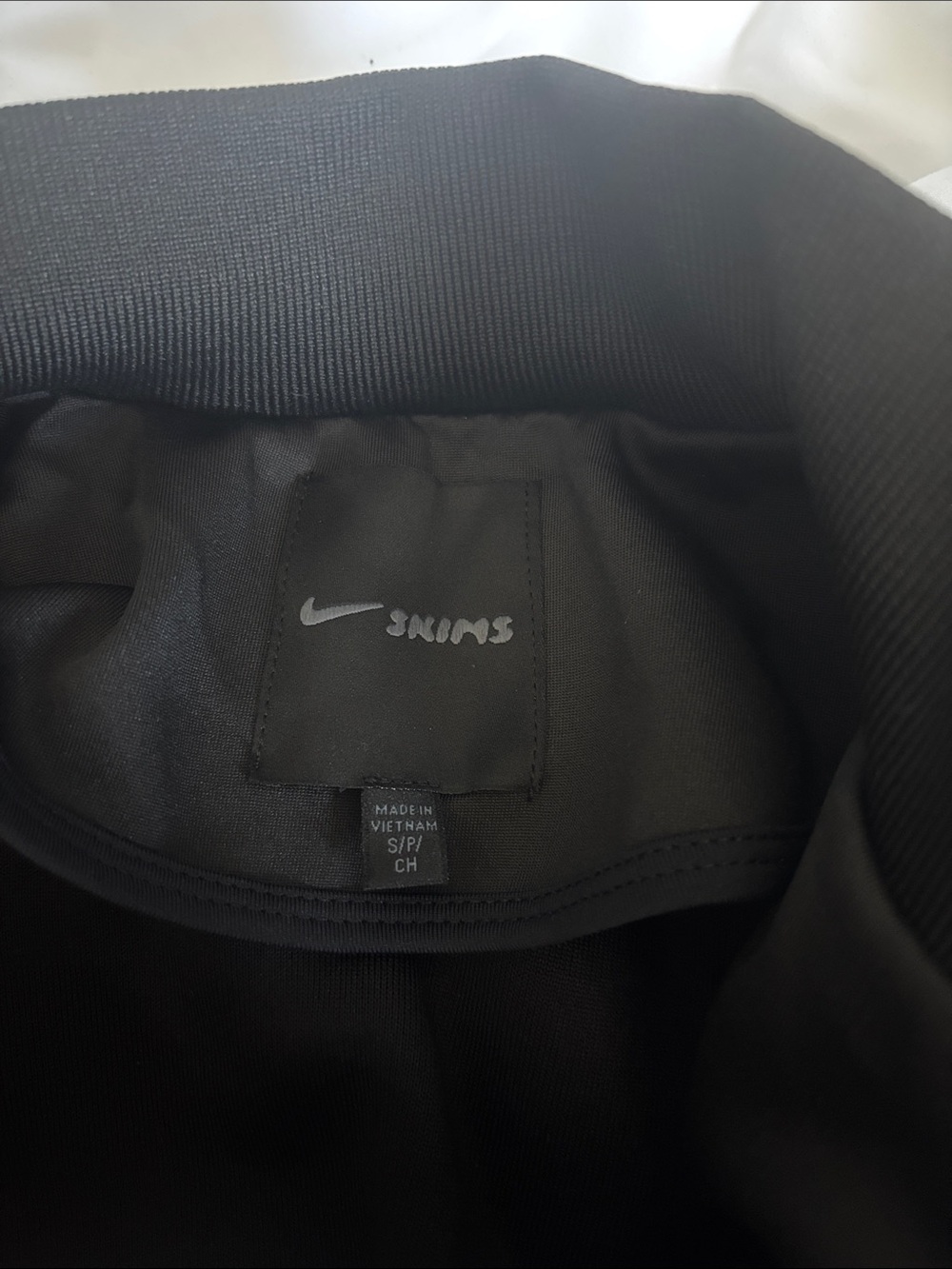 Nike x Skims Cropped Track Jacket - Picture 2 of 3